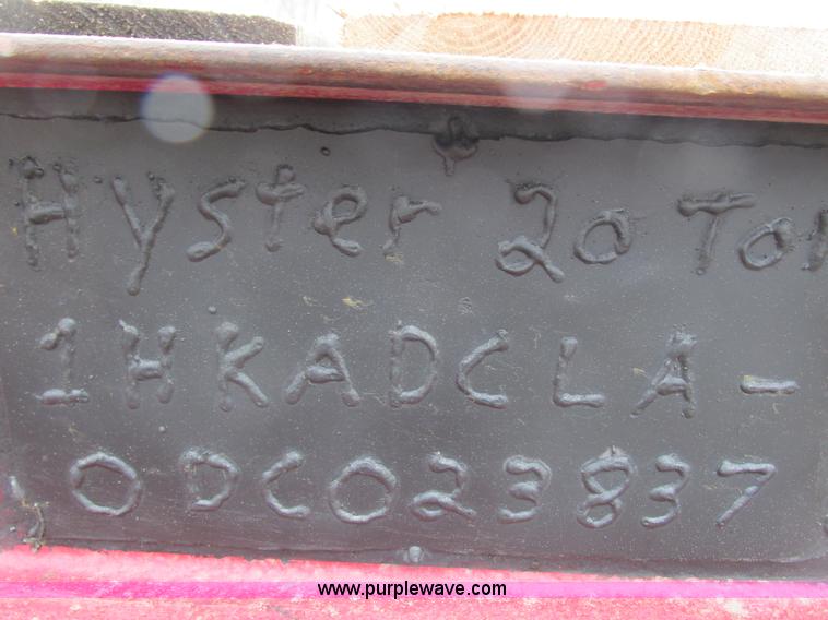 image for item I3753 1983 Hyster tilt deck trailer