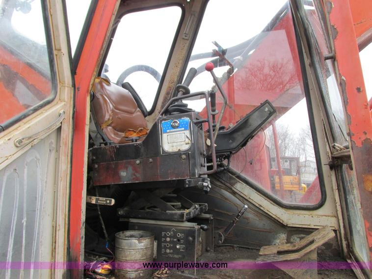 image for item I3754 1984 Koehring 266 excavator