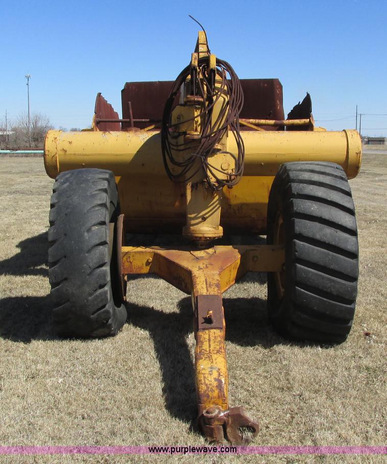 image for item I4012 Caterpillar 80 pull scraper