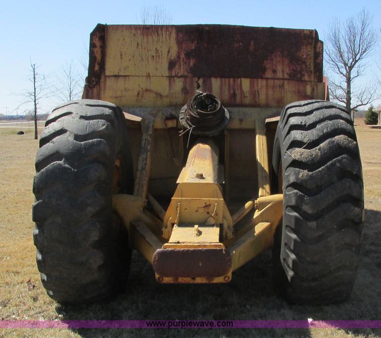 image for item I4012 Caterpillar 80 pull scraper
