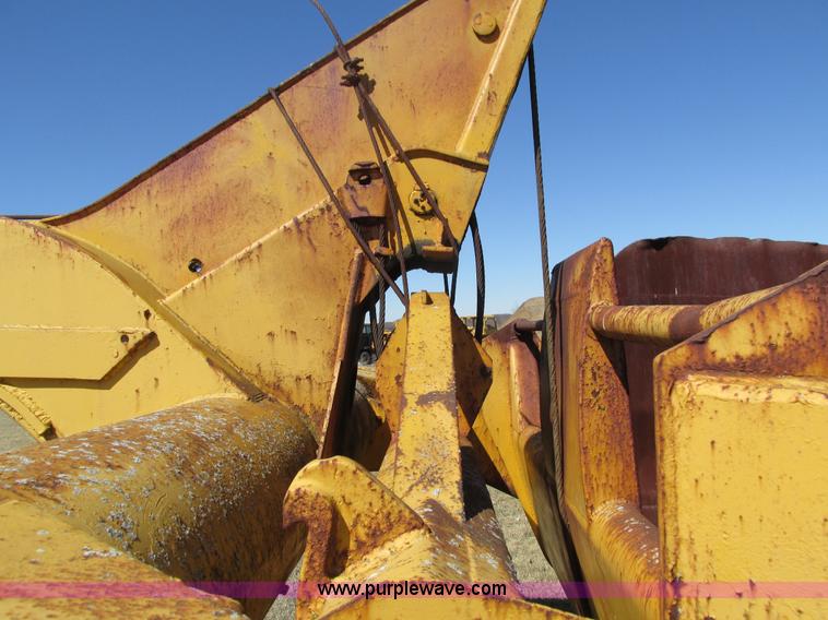 image for item I4012 Caterpillar 80 pull scraper