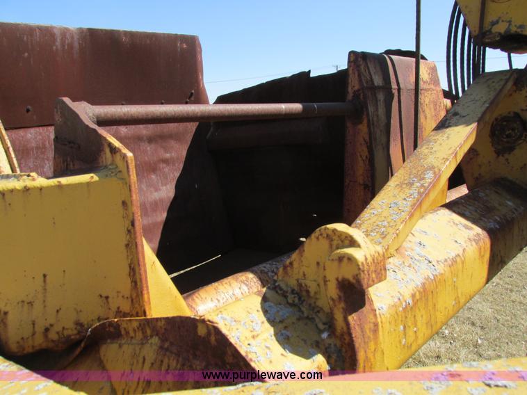 image for item I4012 Caterpillar 80 pull scraper