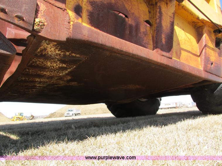 image for item I4012 Caterpillar 80 pull scraper