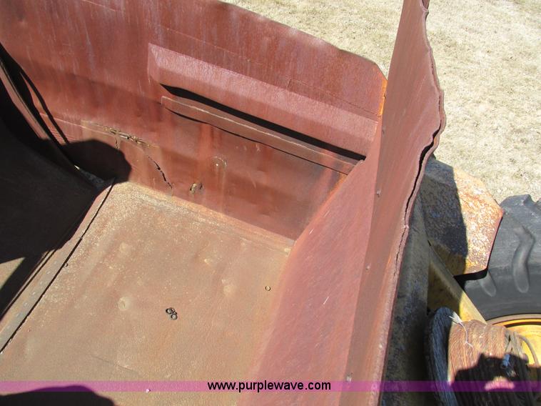 image for item I4012 Caterpillar 80 pull scraper