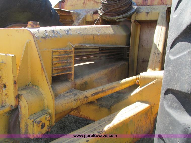 image for item I4012 Caterpillar 80 pull scraper