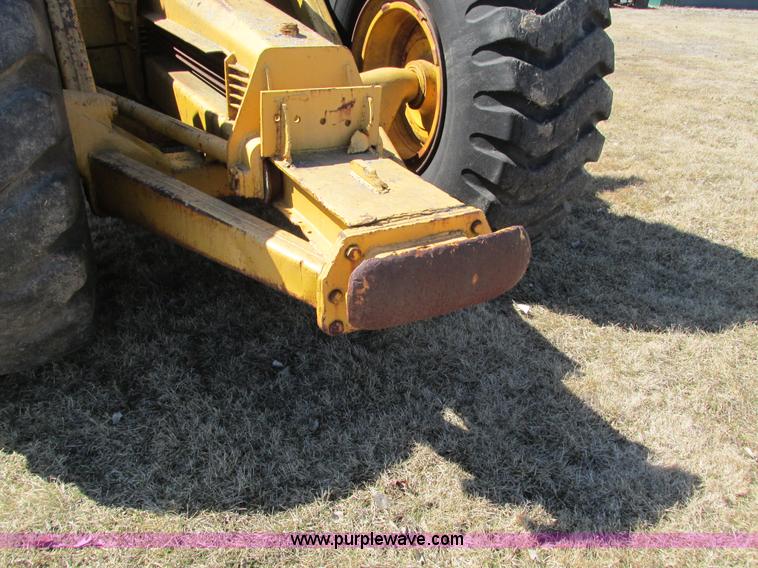 image for item I4012 Caterpillar 80 pull scraper