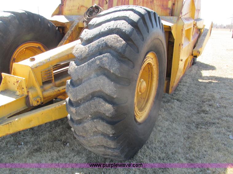 image for item I4012 Caterpillar 80 pull scraper