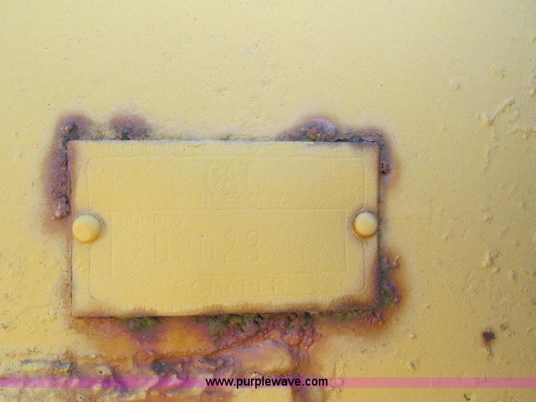 image for item I4012 Caterpillar 80 pull scraper