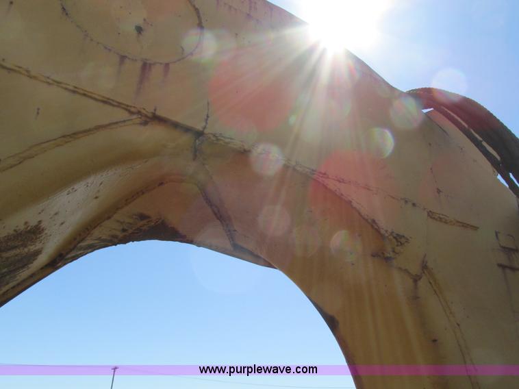 image for item I4012 Caterpillar 80 pull scraper