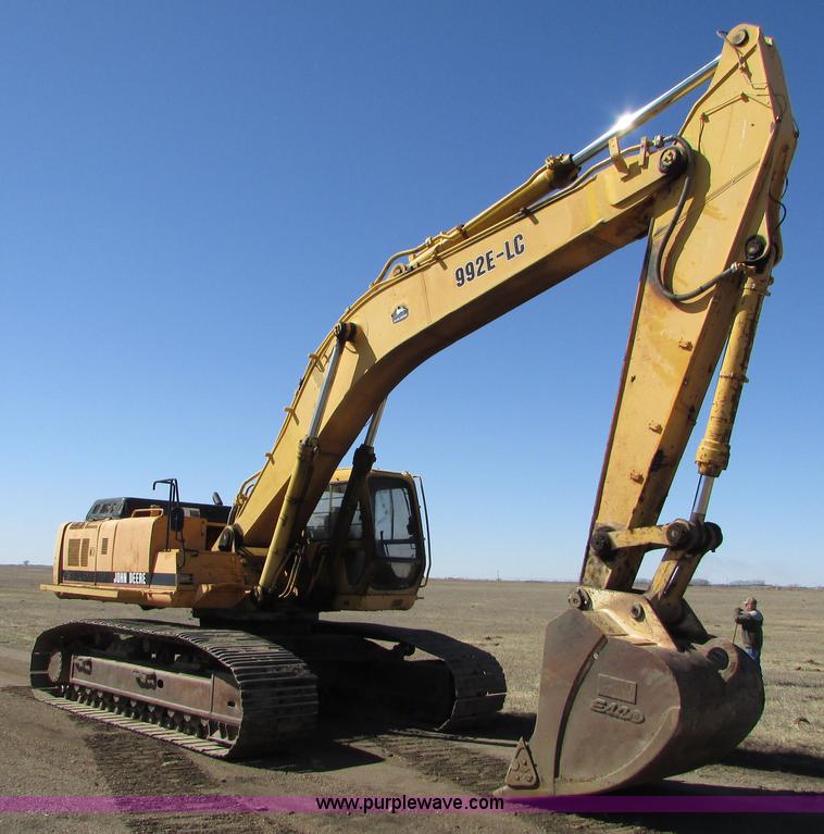 image for item I6527 1997 John Deere 992E-LC excavator