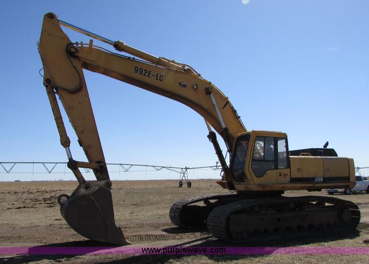 image for item I6527 1997 John Deere 992E-LC excavator