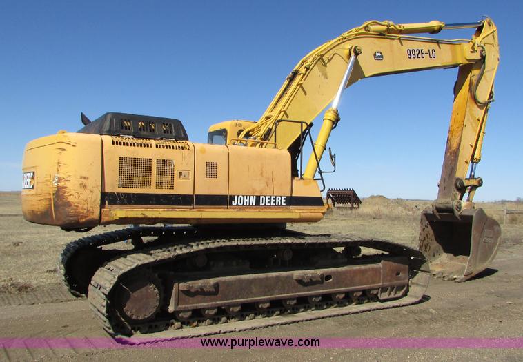 image for item I6527 1997 John Deere 992E-LC excavator