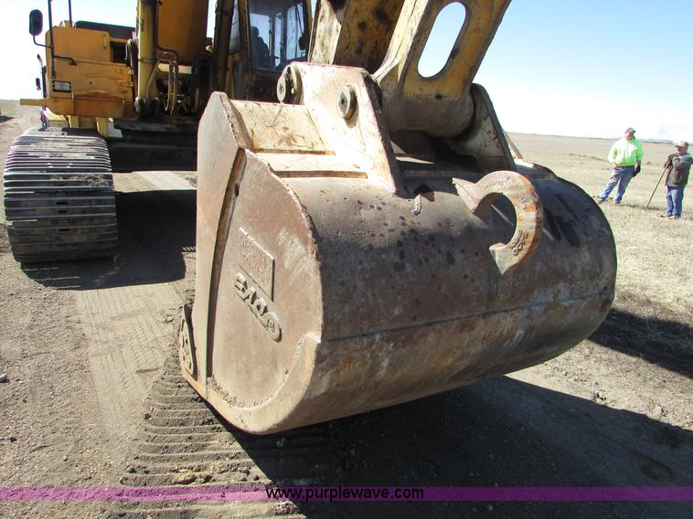 image for item I6527 1997 John Deere 992E-LC excavator