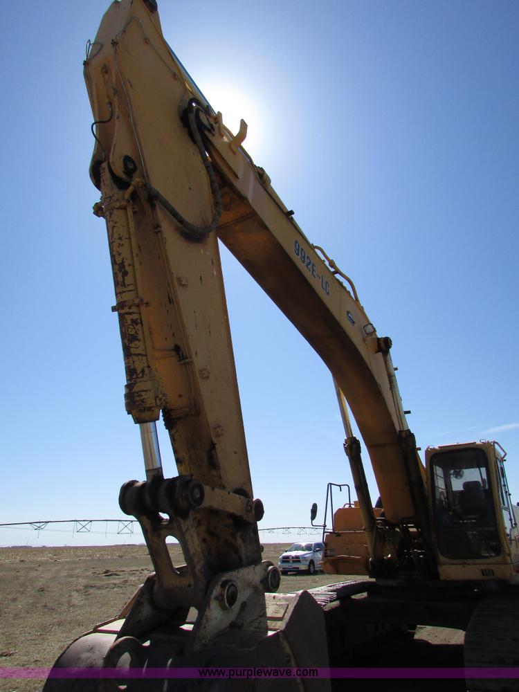 image for item I6527 1997 John Deere 992E-LC excavator