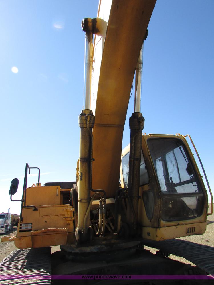 image for item I6527 1997 John Deere 992E-LC excavator