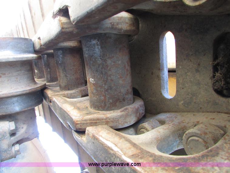 image for item I6527 1997 John Deere 992E-LC excavator