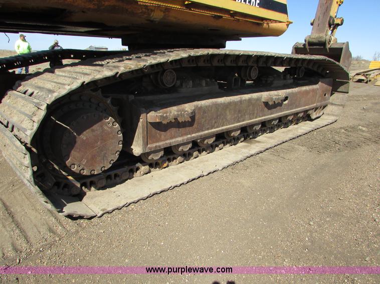 image for item I6527 1997 John Deere 992E-LC excavator