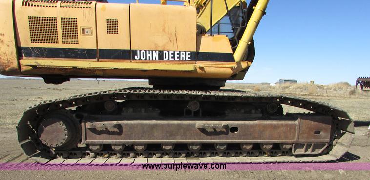 image for item I6527 1997 John Deere 992E-LC excavator