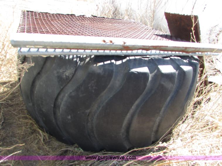 image for item I6527 1997 John Deere 992E-LC excavator