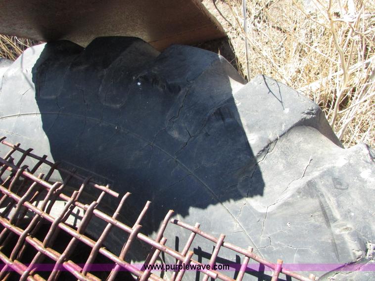 image for item I6527 1997 John Deere 992E-LC excavator