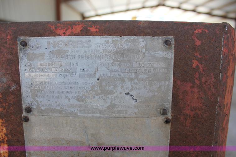 image for item J2251 1978 Hobbs FB6B42ST flatbed trailer