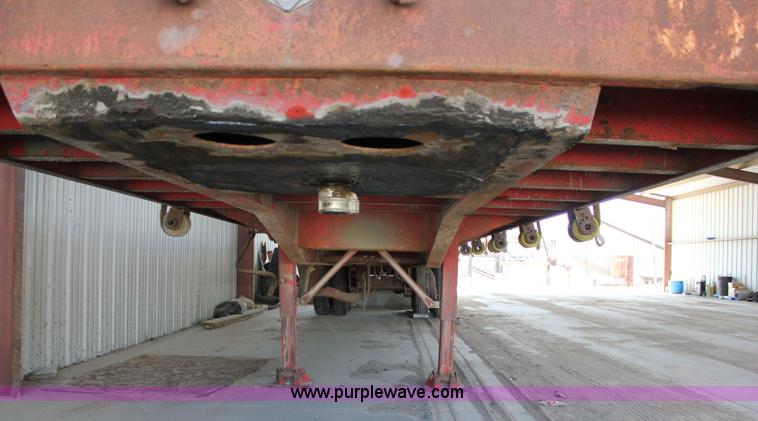 image for item J2251 1978 Hobbs FB6B42ST flatbed trailer