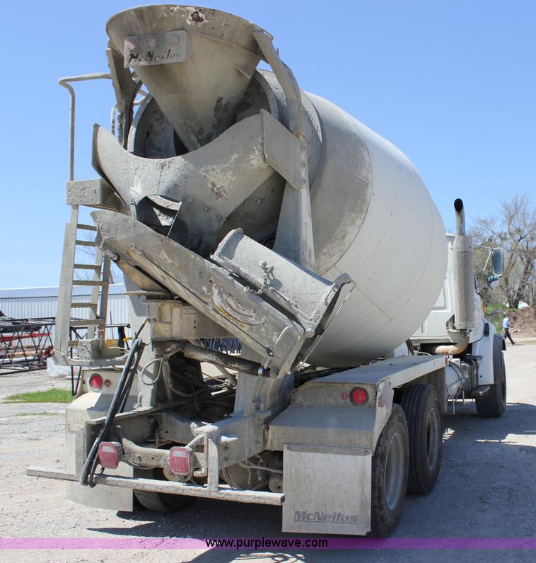 image for item J2253 1999 Sterling A9500 mixer truck