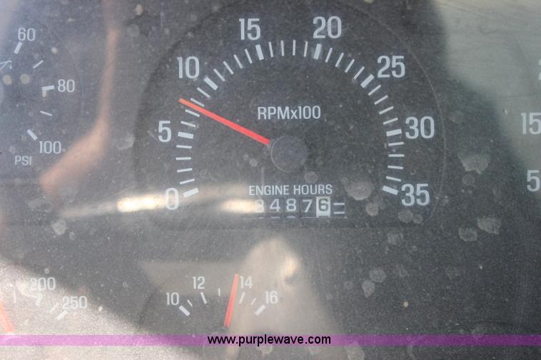 image for item J2253 1999 Sterling A9500 mixer truck