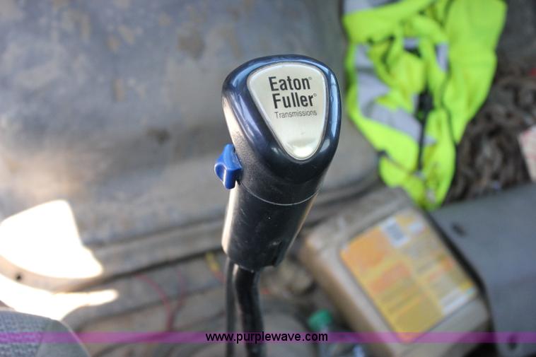 image for item J2253 1999 Sterling A9500 mixer truck