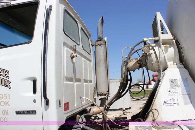 image for item J2253 1999 Sterling A9500 mixer truck