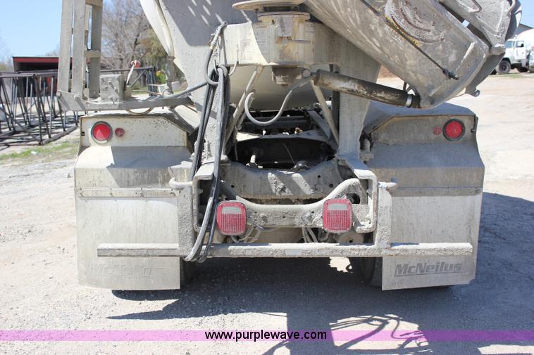 image for item J2253 1999 Sterling A9500 mixer truck