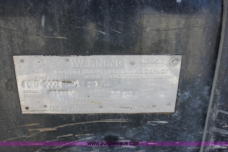 image for item J2253 1999 Sterling A9500 mixer truck