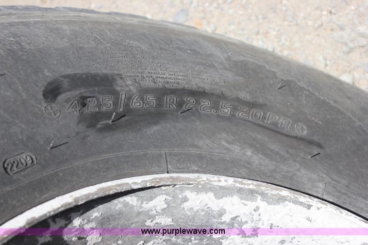 image for item J2253 1999 Sterling A9500 mixer truck