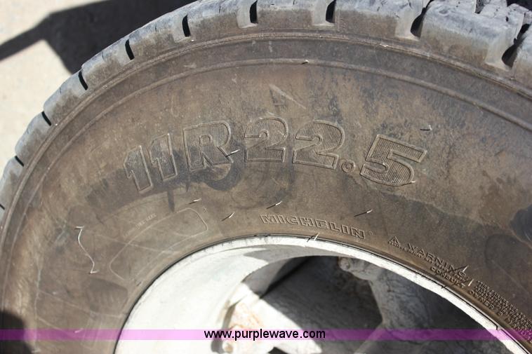 image for item J2253 1999 Sterling A9500 mixer truck