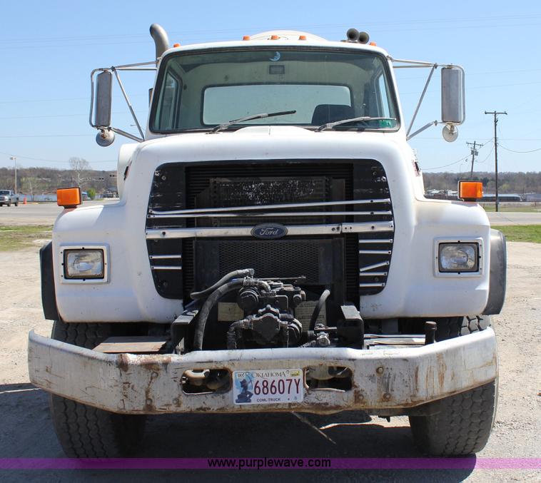 image for item J2254 1991 Ford LT8000 mixer truck