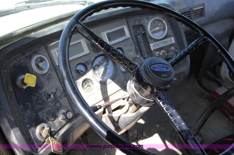 image for item J2254 1991 Ford LT8000 mixer truck