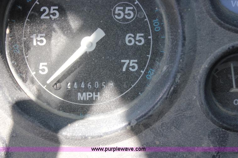 image for item J2254 1991 Ford LT8000 mixer truck