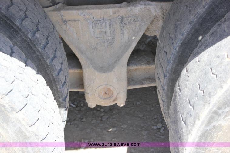 image for item J2254 1991 Ford LT8000 mixer truck