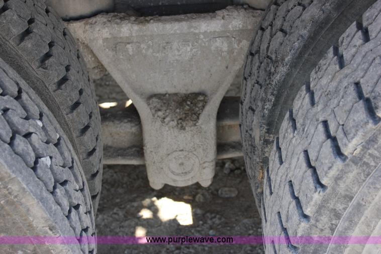 image for item J2254 1991 Ford LT8000 mixer truck