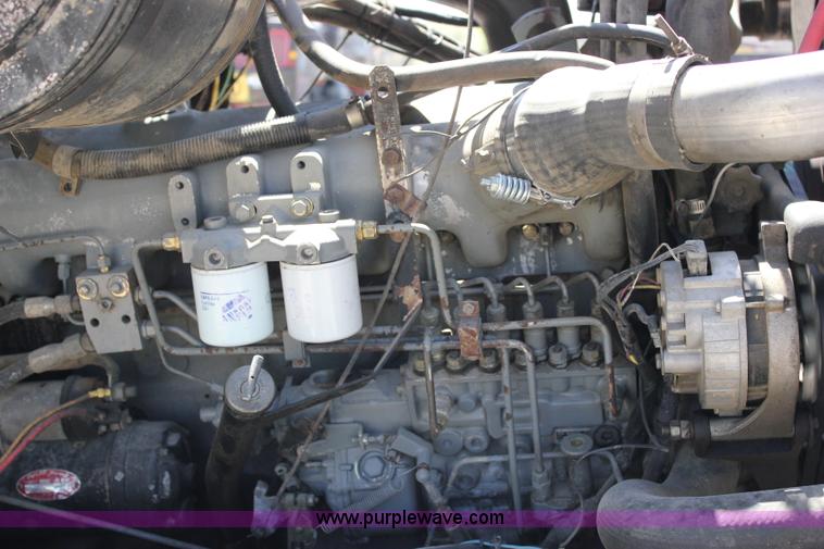 image for item J2254 1991 Ford LT8000 mixer truck