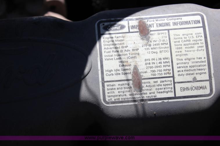 image for item J2254 1991 Ford LT8000 mixer truck