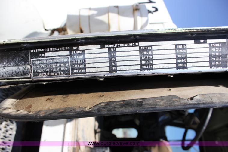 image for item J2255 1990 Peterbilt 357 mixer truck