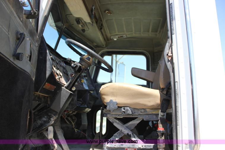 image for item J2255 1990 Peterbilt 357 mixer truck