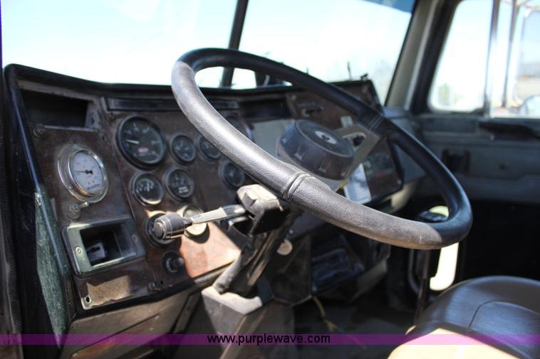 image for item J2255 1990 Peterbilt 357 mixer truck