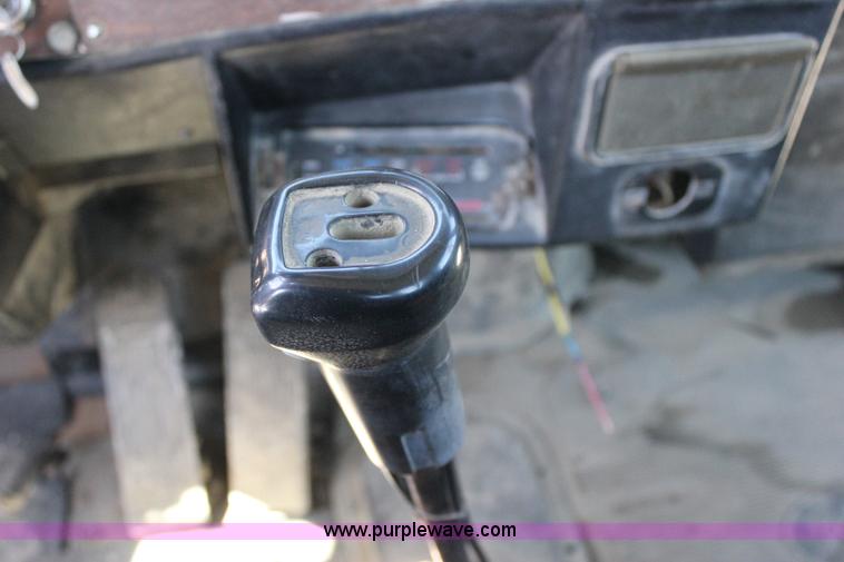 image for item J2255 1990 Peterbilt 357 mixer truck