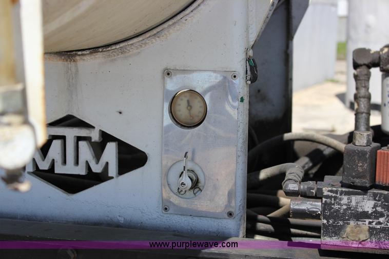 image for item J2255 1990 Peterbilt 357 mixer truck