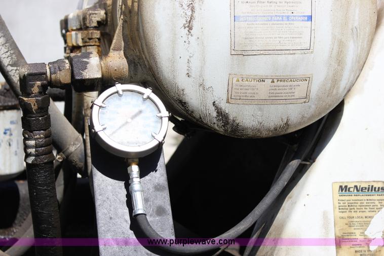 image for item J2255 1990 Peterbilt 357 mixer truck