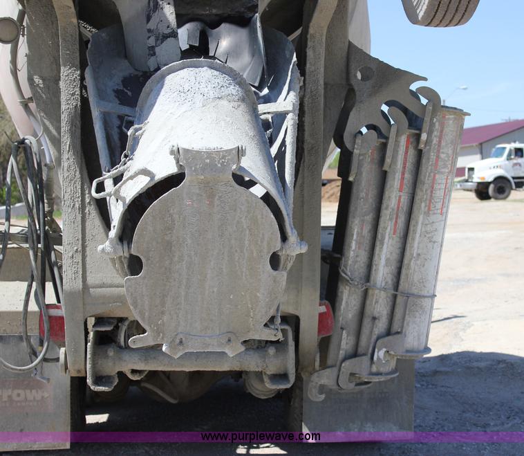 image for item J2255 1990 Peterbilt 357 mixer truck