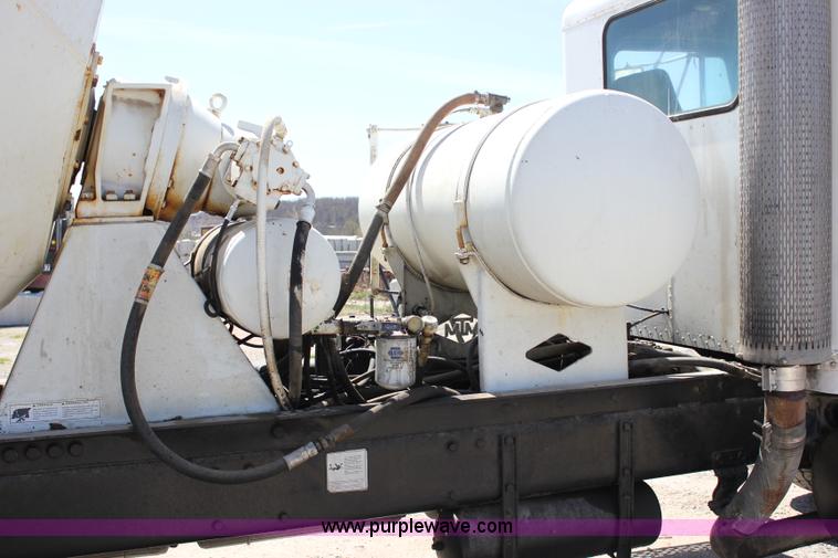 image for item J2255 1990 Peterbilt 357 mixer truck