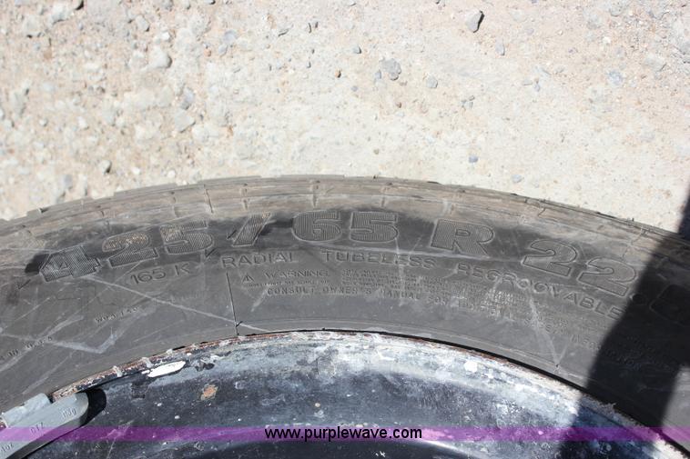 image for item J2255 1990 Peterbilt 357 mixer truck